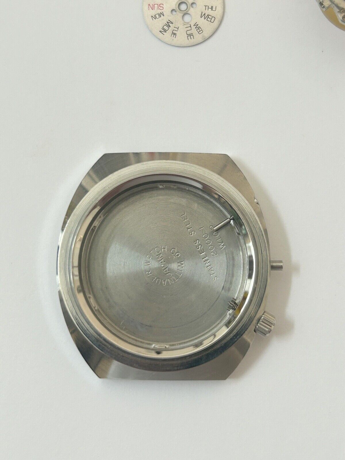 Wittnauer 2000 Cal W102 Watch Movement For Parts Case Bracelet Dial Crystal - Used Watch Parts