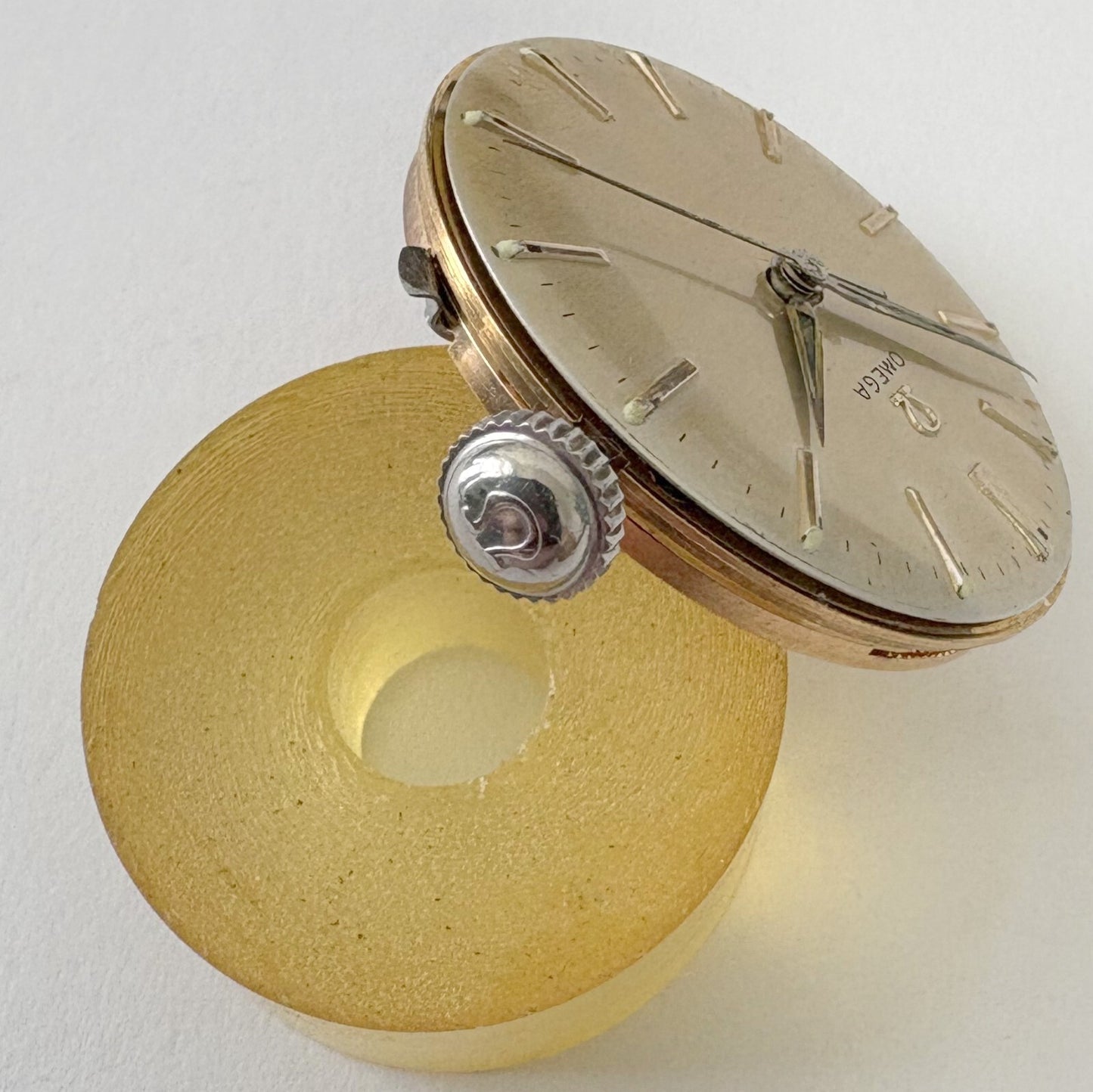 Omega Cal 285 Watch Movement Parts Balance Fork Spring Bridge Barrel 14390-6-SC