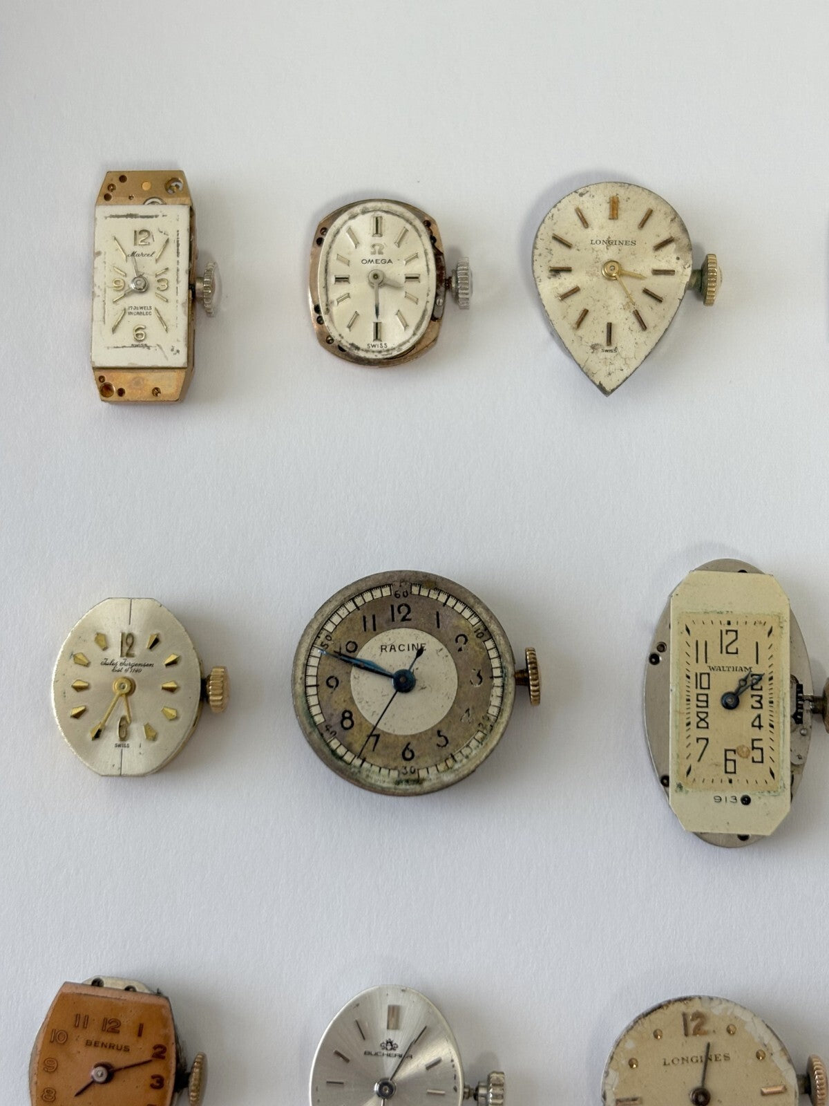 Ladies mechanical watch movements for parts or repair dial hands crown balance