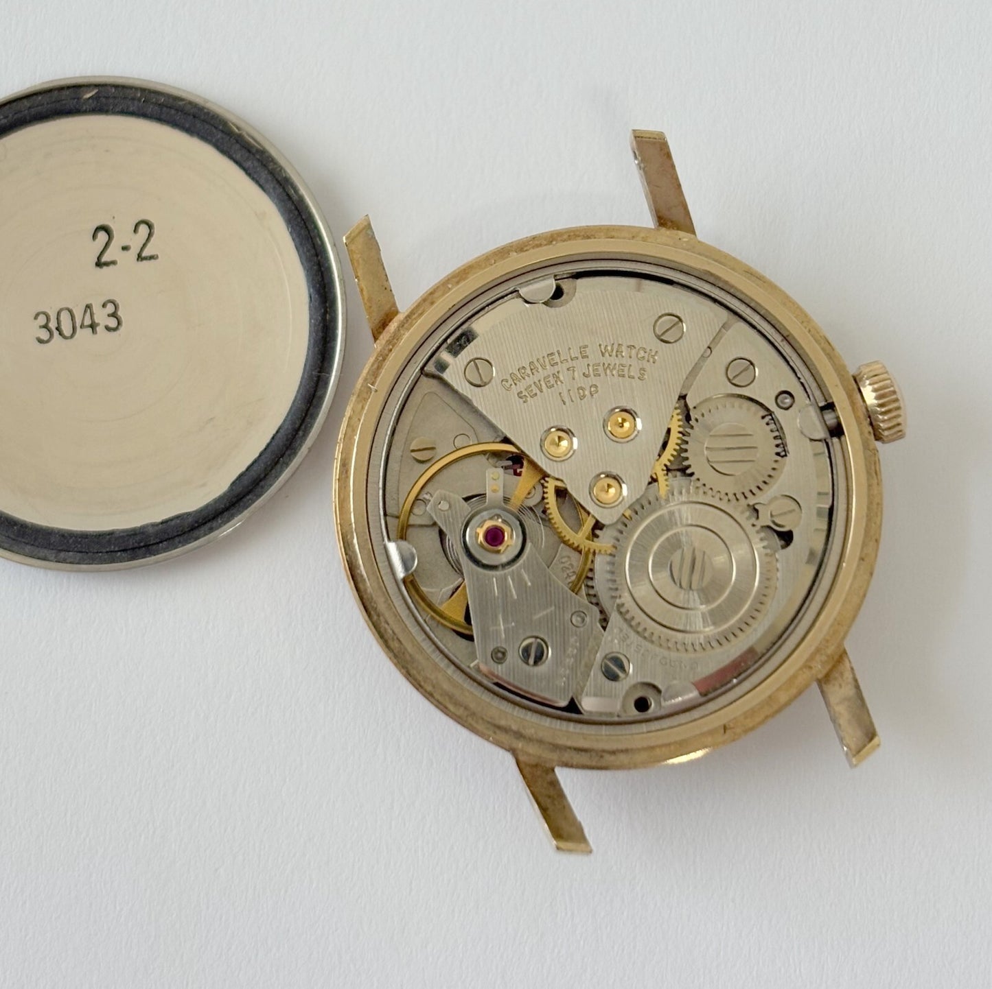 vtg caravelle watch running 31.5mm
