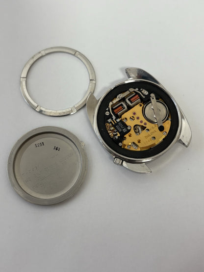 Vintage Bulova Accuquartz Accutron Day/Date Stainless Running 2240 42mm X 37mm